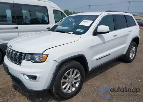 2021 Jeep Grand Cherokee Laredo z USA, uszkodzony, nr VIN 1C4RJFAG9MC541247